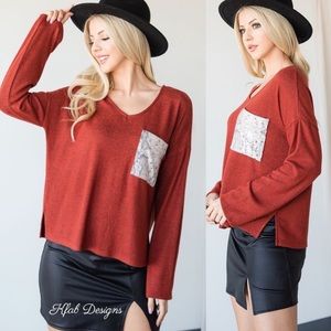 *NEW* V Neck Super Soft Top Featuring
Leopard Pocket and Side Slits